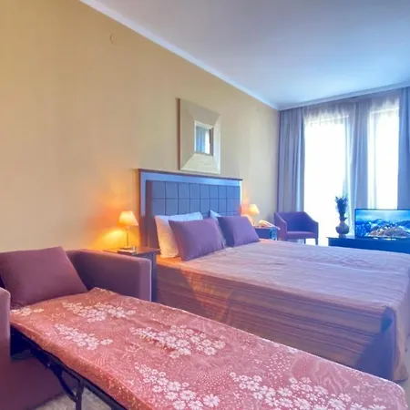 Apartment Bratanov Top *